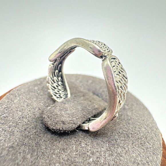 VTG Sterling Silver 925 Angel Wings Textured Design Band Ring Size 5.75 - Picture 3 of 11